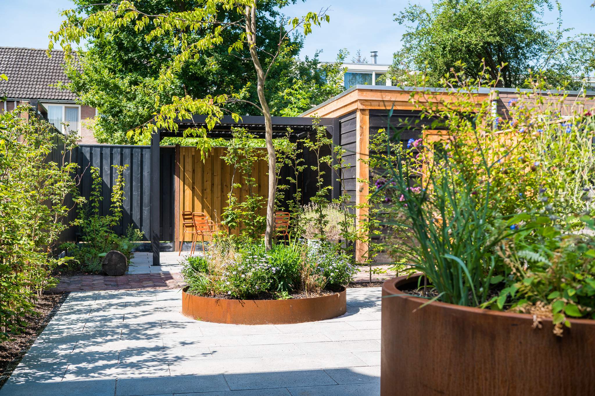 Nuenhem projecten achtertuin rijtjeshuis planten Eindhoven