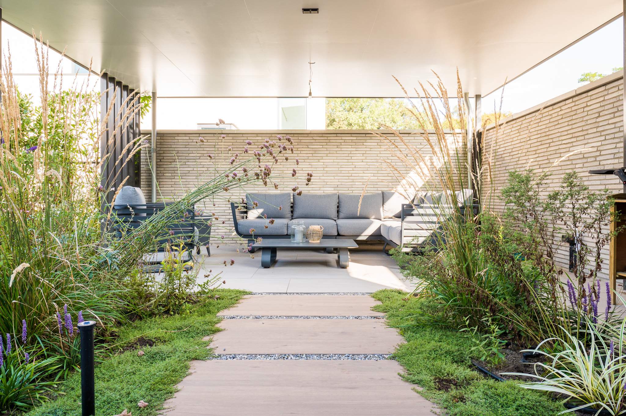 Nuenhem Hovenier projecten designtuin Eindhoven Strijp S bank